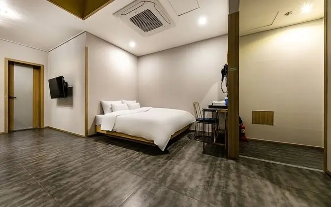 Oda (VIP2-702 (duplex karaoke Netflix avai)