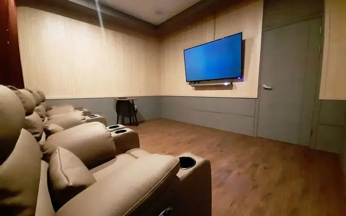 Oda (VIP2-702 (duplex karaoke Netflix avai)