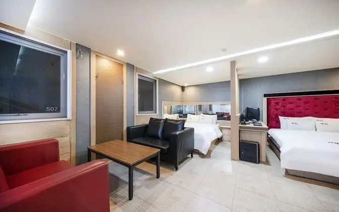 Oda (Superior Twin (Netflix viewing 2 PCs )