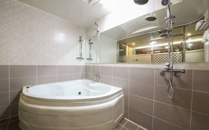 Oda (Superior Twin (Netflix viewing 2 PCs )