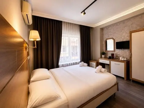 Çift Kişilik, Şehir Manzaralı