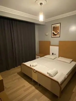 Tek Kişilik, Şehir Manzaralı