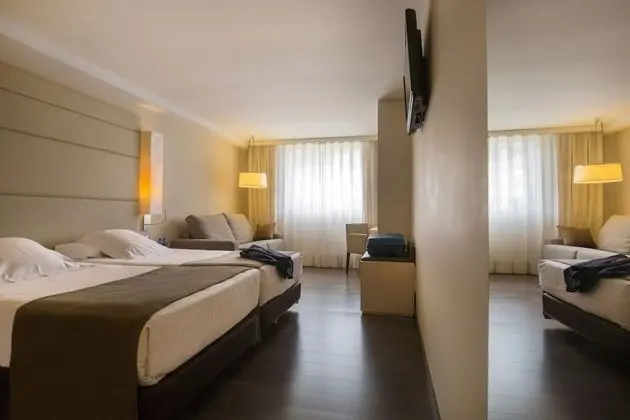 Premium Tek Büyük Yataklı Oda