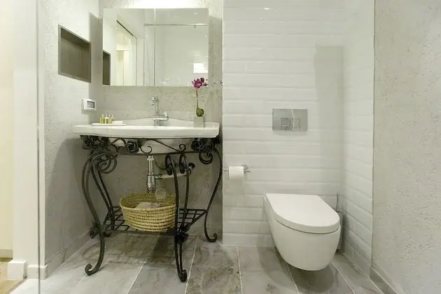 Premium Tek Büyük Yataklı Oda