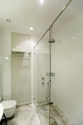 Premium Tek Büyük Yataklı Oda