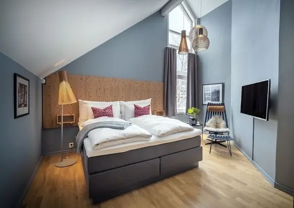 Business Tek Büyük Yataklı Oda