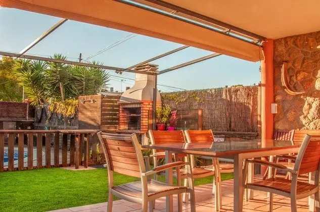 Family Villa, 6 Yatak Odası, Kişiye Özel Havuzlu, Bahçeli