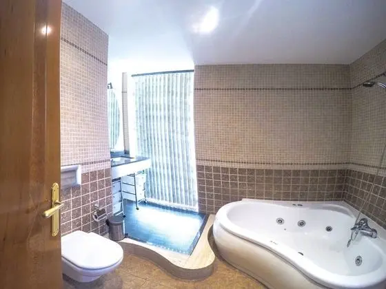 Family Villa, 6 Yatak Odası, Kişiye Özel Havuzlu, Bahçeli