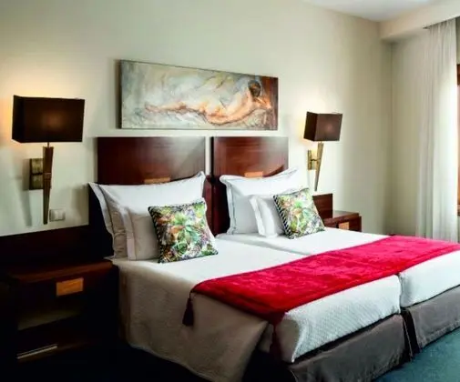 Standard Tek Büyük veya İki Ayrı Yataklı Oda, Kanal Manzaralı