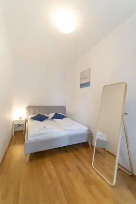 CALM Apartment near Centre