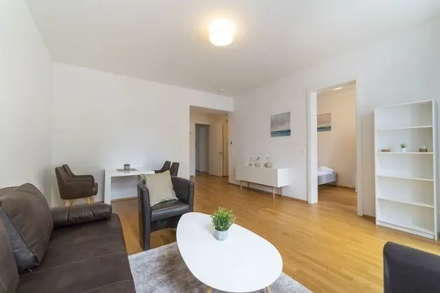 CALM Apartment near Centre