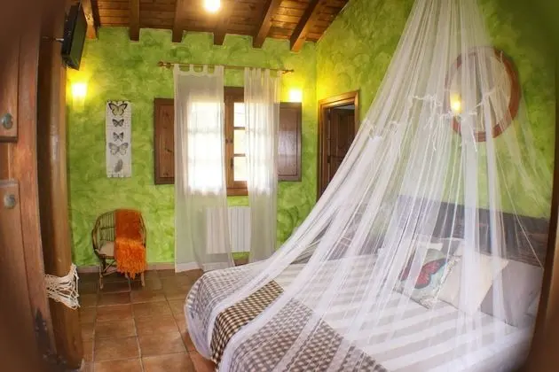 Family Oda, Bahçeli