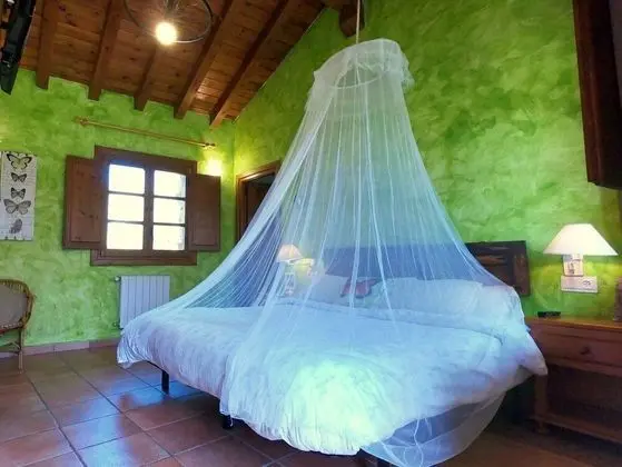 Family Oda, Bahçeli