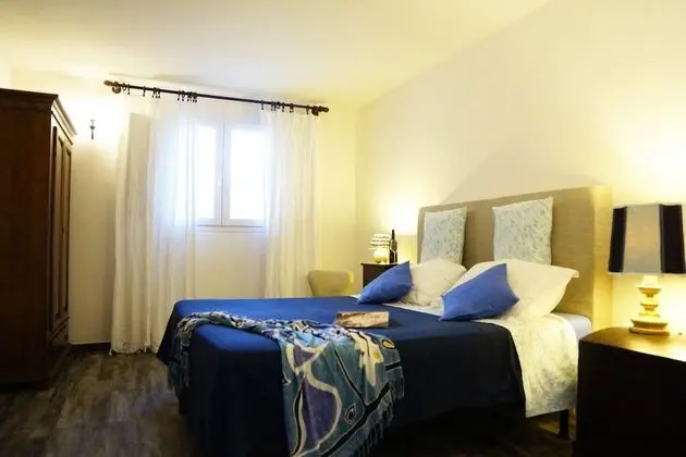 Traditional Tek Büyük Yataklı Oda