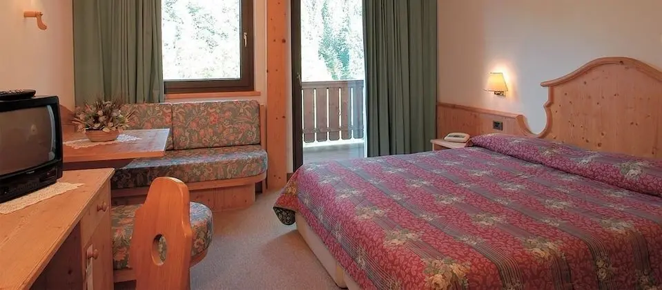 Classic Tek Büyük Yataklı Oda, Balkon, Dağ Manzaralı