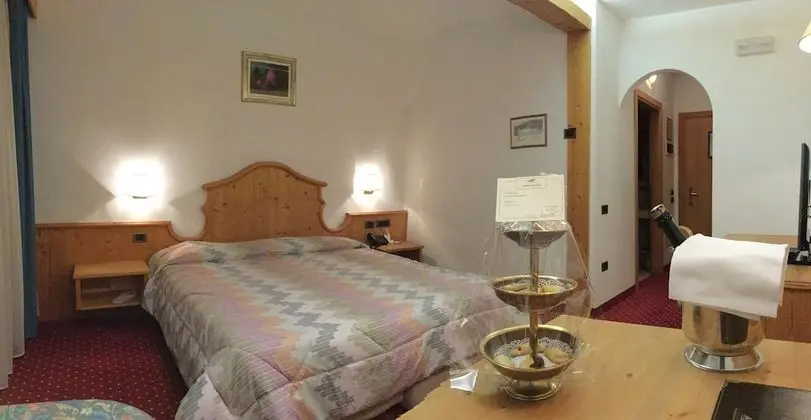 Classic Tek Büyük Yataklı Oda, Balkon, Dağ Manzaralı