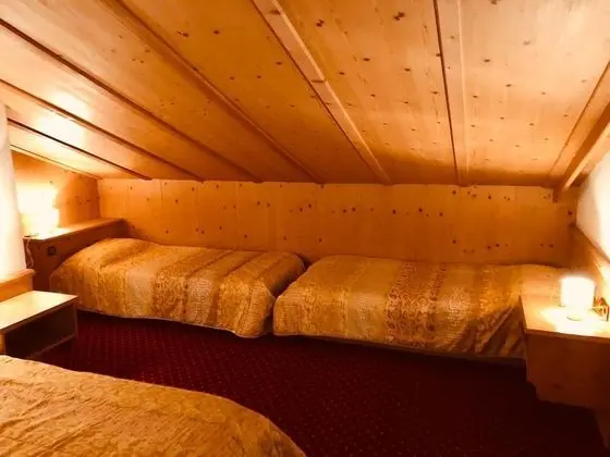 Classic Üç Kişilik Oda, Balkon, Dağ Manzaralı