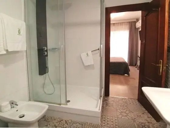 Traditional İki Ayrı Yataklı Oda