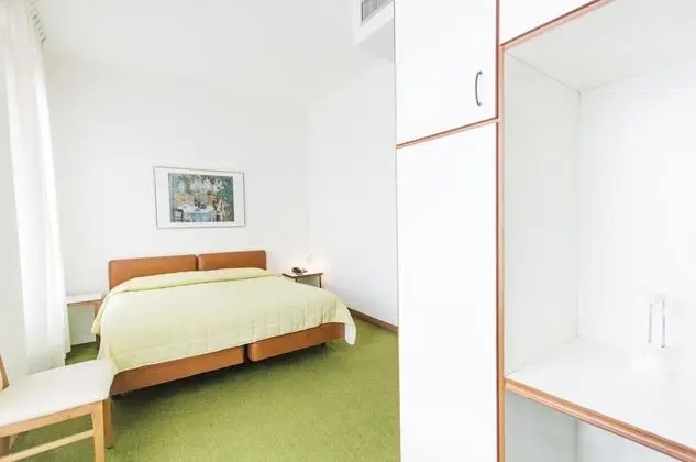 Üç Kişilik Oda, Özel Banyo (French Bed)