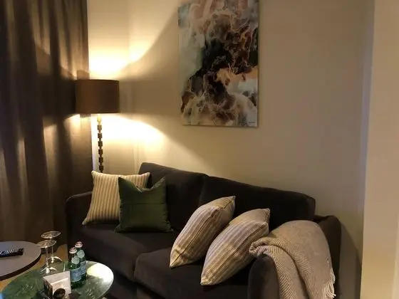 Junior Stüdyo Süit