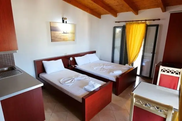 Üç Kişilik Oda, Deniz Manzaralı