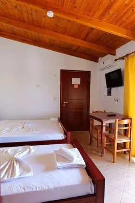 Üç Kişilik Oda, Deniz Manzaralı