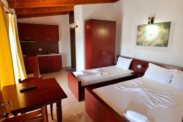 Üç Kişilik Oda, Deniz Manzaralı