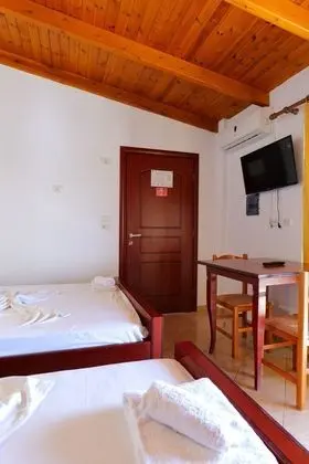 Üç Kişilik Oda, Deniz Manzaralı