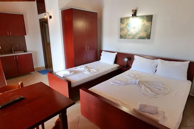 Üç Kişilik Oda, Deniz Manzaralı