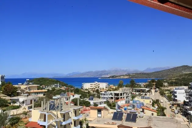 Üç Kişilik Oda, Deniz Manzaralı