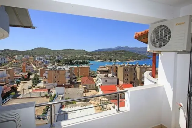 Üç Kişilik Oda, Deniz Manzaralı