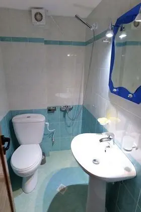 Üç Kişilik Oda, Deniz Manzaralı