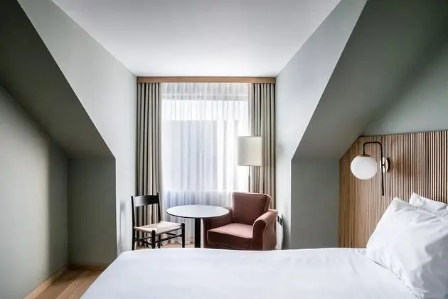 Tek Büyük Yataklı Oda