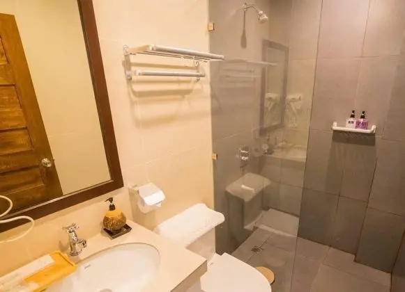 Basic Tek Büyük Yataklı Oda