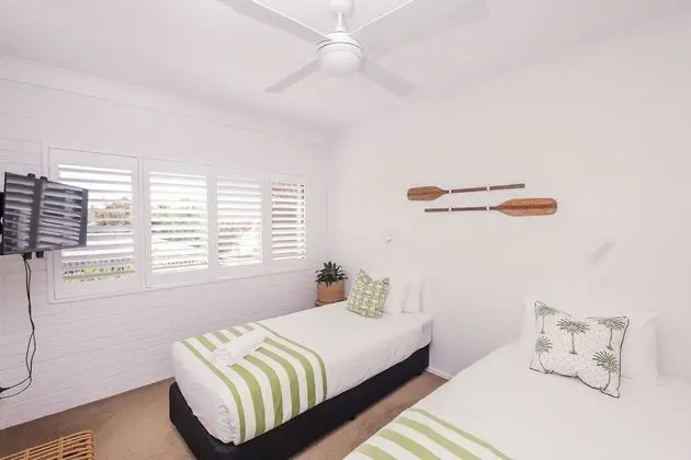 Standard Apart Daire, 2 Yatak Odası, Sigara İçilmez, Mutfak (S/C Poolside Unit)