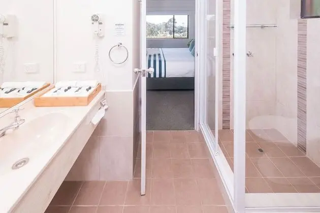 Standard Apart Daire, 2 Yatak Odası, Sigara İçilmez, Mutfak (S/C Poolside Unit)