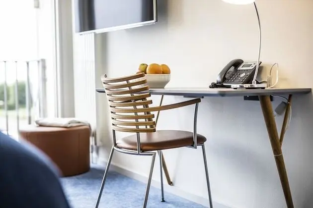 Deluxe Tek Büyük Yataklı Oda, 1 Büyük (Queen) Boy Yatak, Balkon, Deniz Manzaralı