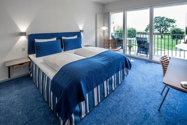 Deluxe Tek Büyük Yataklı Oda, 1 Büyük (Queen) Boy Yatak, Balkon, Deniz Manzaralı