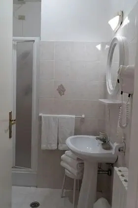 Classic Tek Büyük Yataklı Oda, 1 Yatak Odası, Banyolu/Duşlu