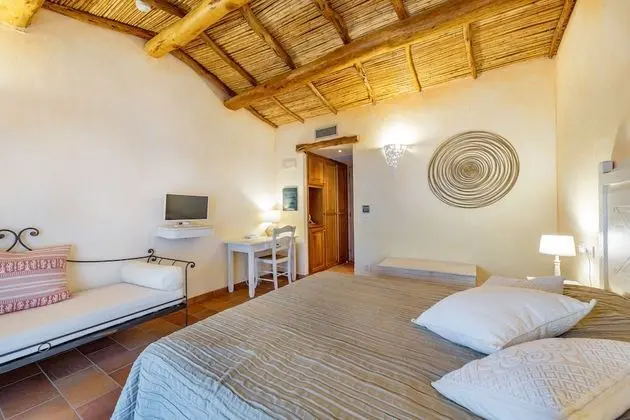 Superior Üç Kişilik Oda, Banyolu/Duşlu (Camera Deluxe )