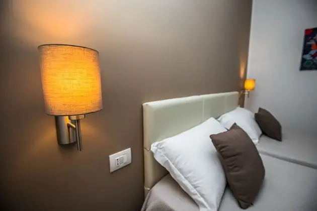 Business Tek Büyük veya İki Ayrı Yataklı Oda