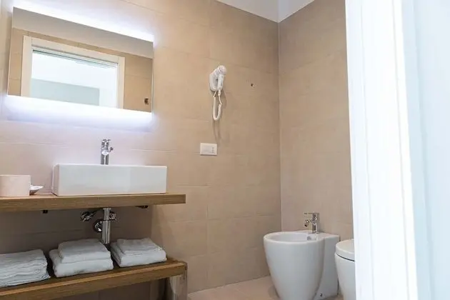 Business Üç Kişilik Oda