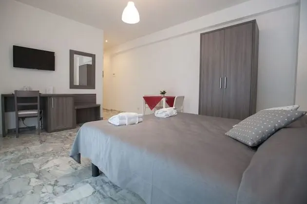 Üç Kişilik Oda