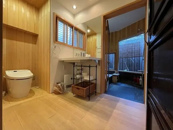 Traditional Ev (Momiji-an)