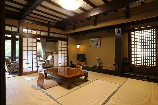Traditional Oda (Japanese Style, w/Toilet, 10 Tatami)