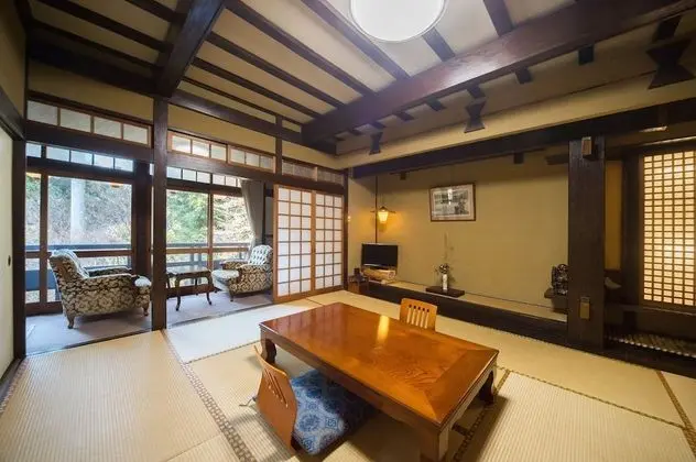 Traditional Oda (Japanese Style, w/Toilet, 10 Tatami)