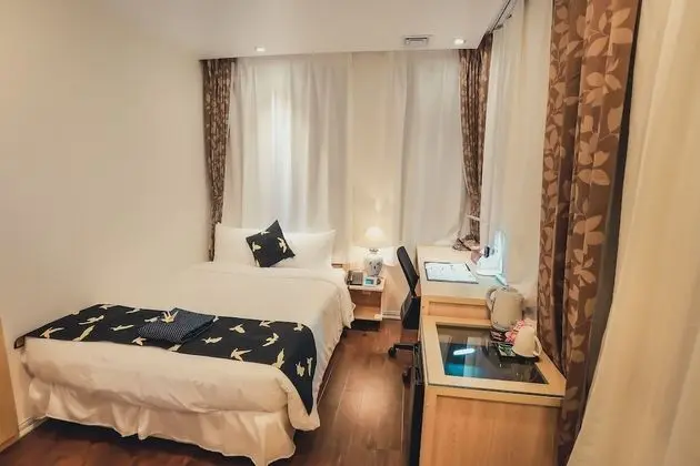 Deluxe Tek Büyük Yataklı Oda