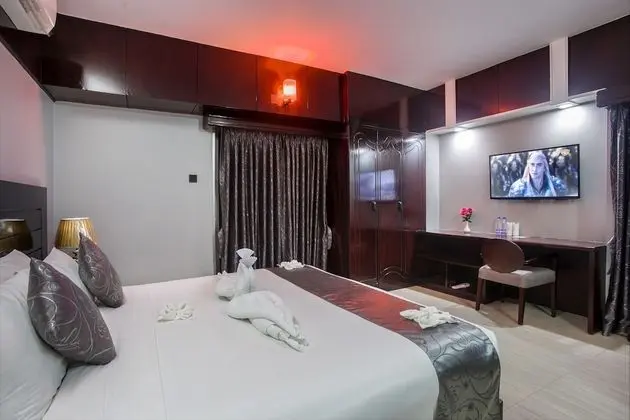 Deluxe Tek Büyük veya İki Ayrı Yataklı Oda
