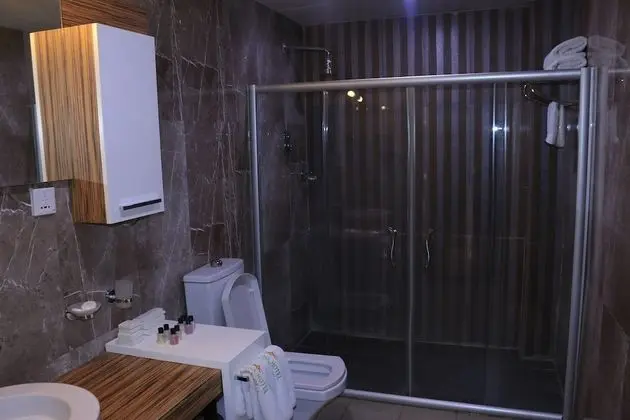 İki Ayrı Yataklı Oda, Bahçe Manzaralı