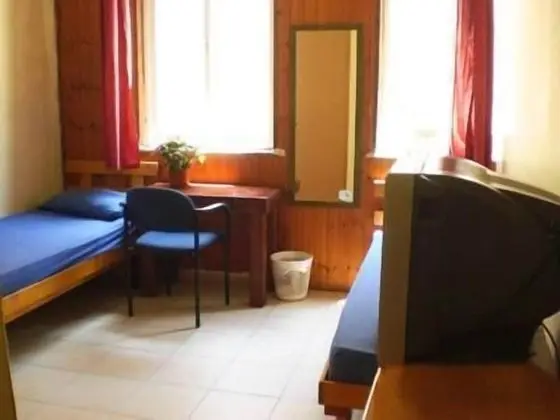 Economy Tek Büyük veya İki Ayrı Yataklı Oda